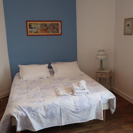 Bed and Breakfast Au Jardin De L'Eventail Le Mans Exterior foto