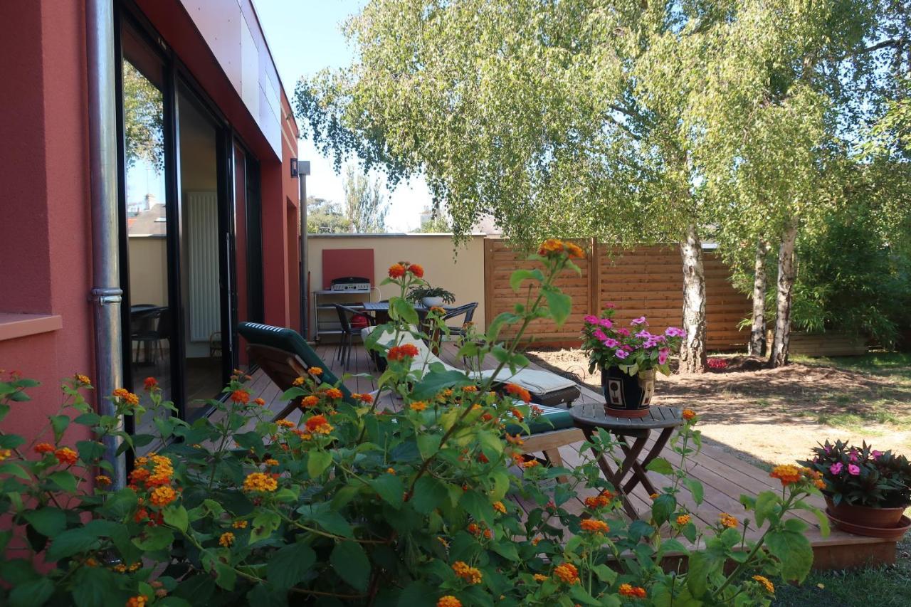 Bed and Breakfast Au Jardin De L'Eventail Le Mans Exterior foto